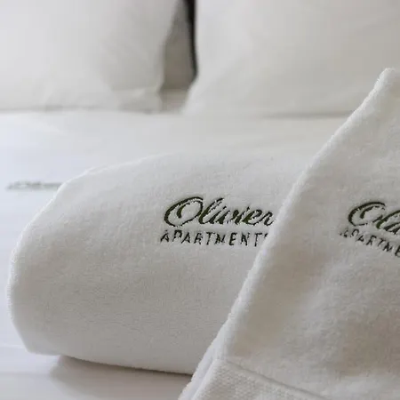 Flat With Balcony At Downtown By Farmers Market