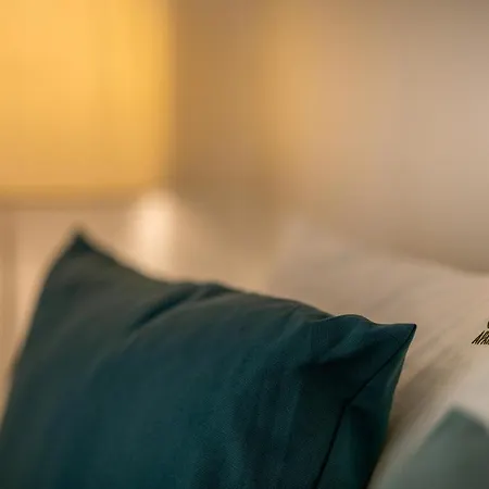 דירה Flat With Balcony At Downtown By Farmers Market פונשל