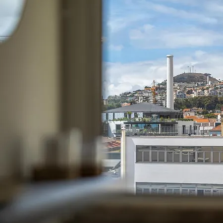 Flat With Balcony At Downtown By Farmers Market Appartement