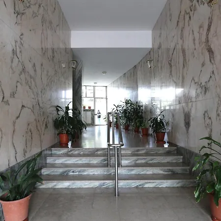 Flat With Balcony At Downtown By Farmers Market *