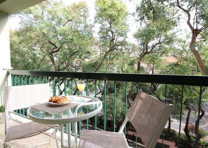 Flat With Balcony At Downtown By Farmers Market Funchal (Madeira)